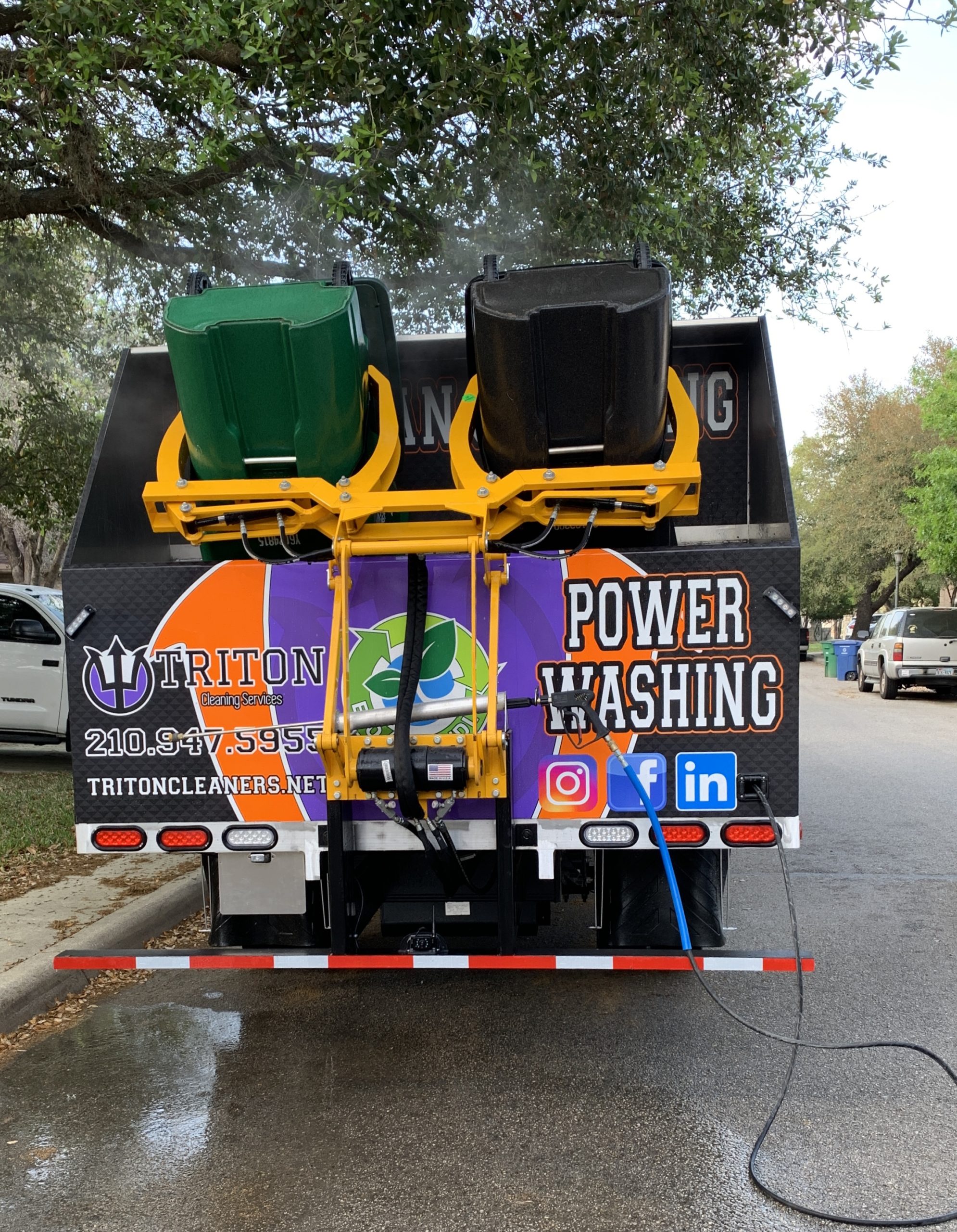 Trash Can Cleaners